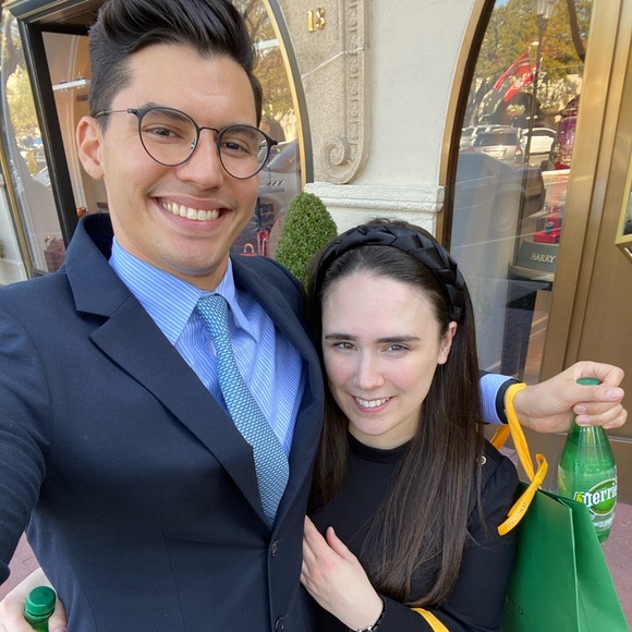 Meet your Posher, Andrea - Picture 3 of 4